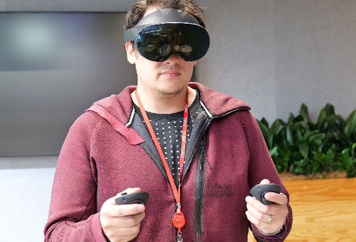 Дебютувала гарнітура наступного покоління Quest Pro від Meta Дебютувала гарнітура наступного покоління Quest Pro від Meta